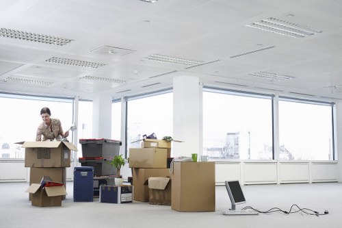 Choosing a storage arrangement and quotation details